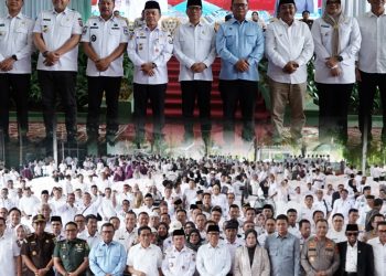 Bupati Kerinci Hadiri Rakor Pembentukan Koperasi Merah Putih dan Penandatanganan Komitmen Program Makan Bergizi Gratis di Provinsi Jambi