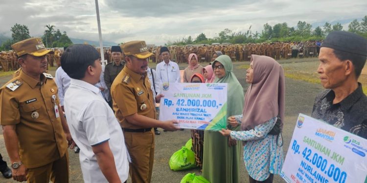 Hari Pertama Berkantor, Bupati dan Wakil Bupati Kerinci Tunjukan Komitmen Untuk Melayani Masyarakat